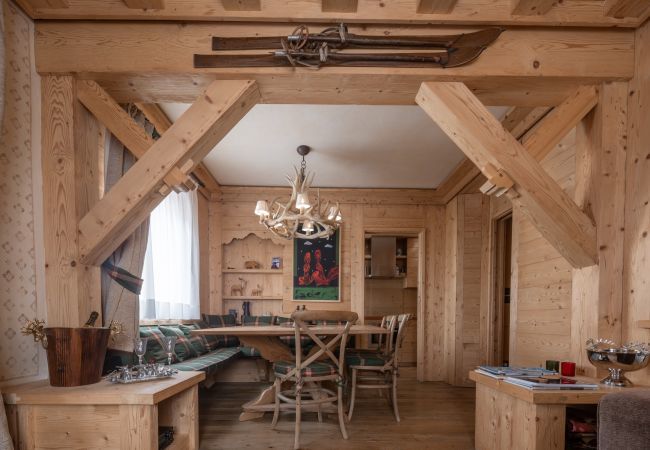 Ferienwohnung in Cortina d´Ampezzo - Cortina Deluxe Chalet R&R Ferienwohnung in Cortina d´Ampezzo - Cortina Deluxe Chalet R&R