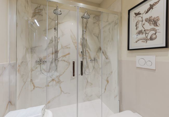 Villa in Lucca - Villa Borbone - perched on the Lucca Hills Villa in Lucca - Villa Borbone - perched on the Lucca Hills