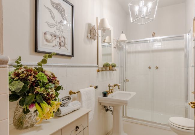 Villa in Lucca - Villa Borbone - perched on the Lucca Hills Villa in Lucca - Villa Borbone - perched on the Lucca Hills