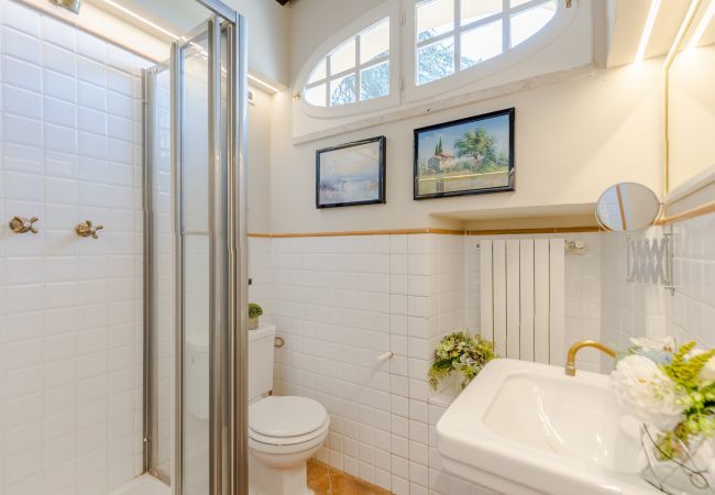 Villa in Lucca - Villa Borbone - perched on the Lucca Hills Villa in Lucca - Villa Borbone - perched on the Lucca Hills