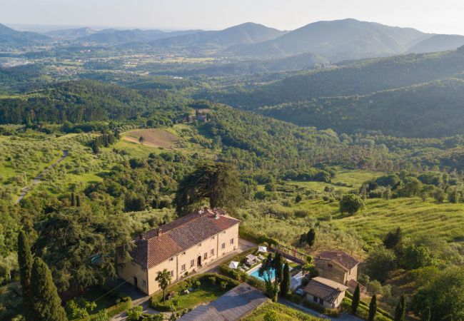 Villa in Lucca - Villa Borbone - perched on the Lucca Hills Villa in Lucca - Villa Borbone - perched on the Lucca Hills