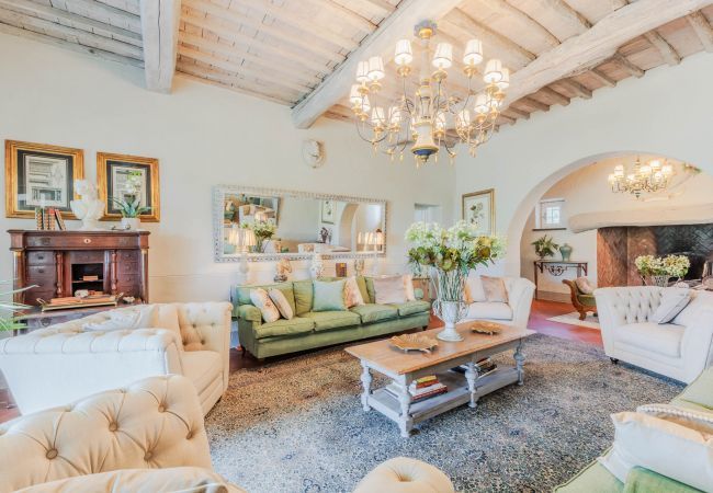 Villa in Capannori - Villa Noa, a Private Retreat with View Villa in Capannori - Villa Noa, a Private Retreat with View