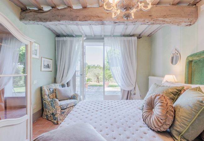 Villa in Capannori - Villa Noa, a Private Retreat with View Villa in Capannori - Villa Noa, a Private Retreat with View