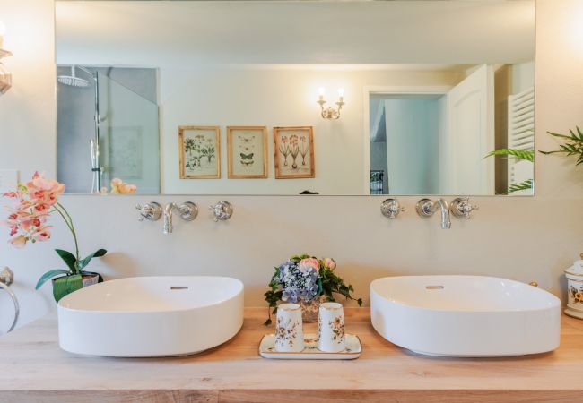 Villa in Capannori - Villa Noa, a Private Retreat with View Villa in Capannori - Villa Noa, a Private Retreat with View