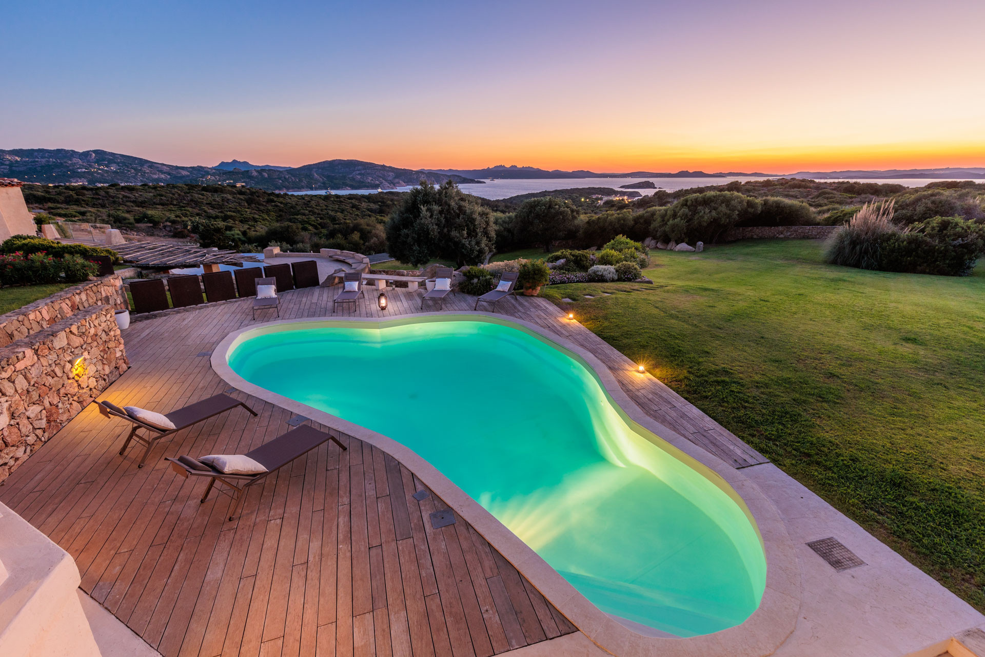 Villa in Capo Ferro - Villa Smeralda, Porto Cervo, Sardinia