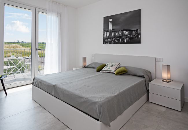 Ferienwohnung in Lazise - Regarda - Casa Erika mit grosser Terrasse, Pool, WLan