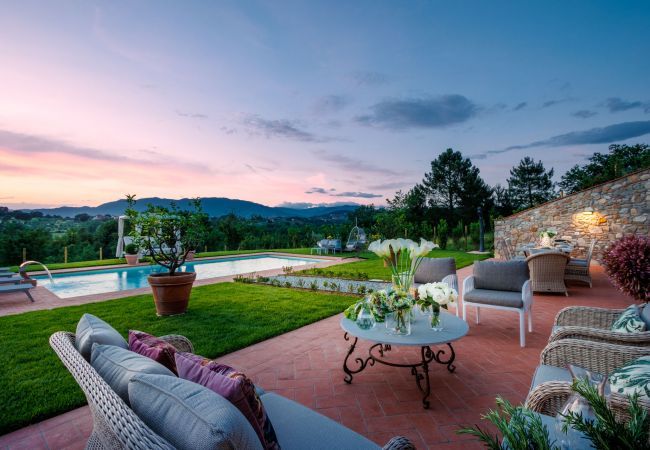 Villa in Montecarlo - Villa Flora Villa in Montecarlo - Villa Flora