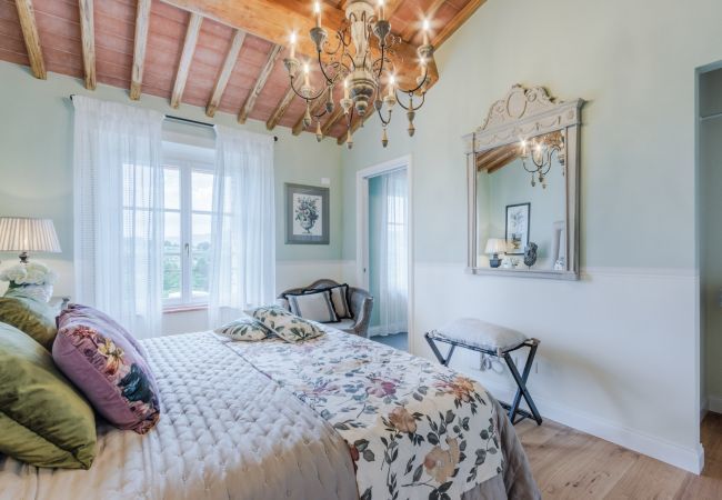 Villa in Montecarlo - Villa Flora Villa in Montecarlo - Villa Flora