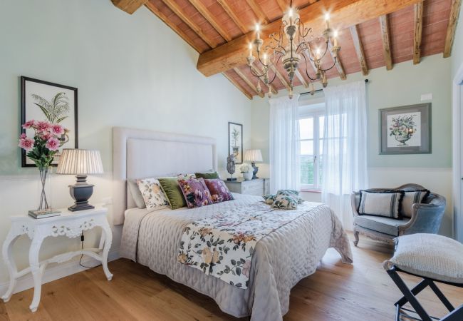 Villa in Montecarlo - Villa Flora Villa in Montecarlo - Villa Flora