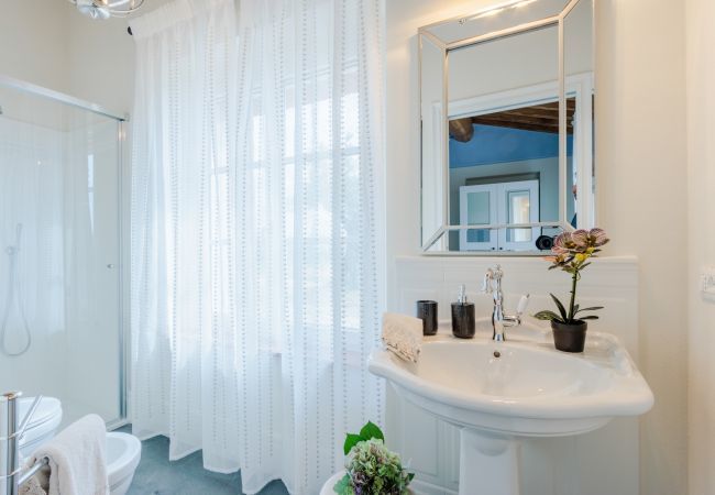 Villa in Montecarlo - Villa Flora Villa in Montecarlo - Villa Flora