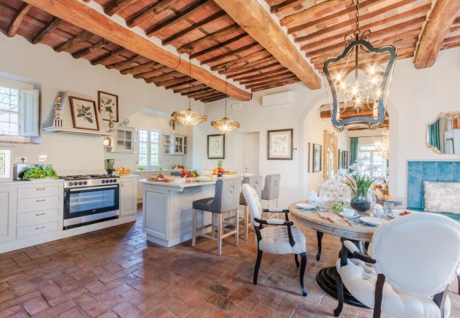Villa in Lucca - Villa Domus Francigena Villa in Lucca - Villa Domus Francigena