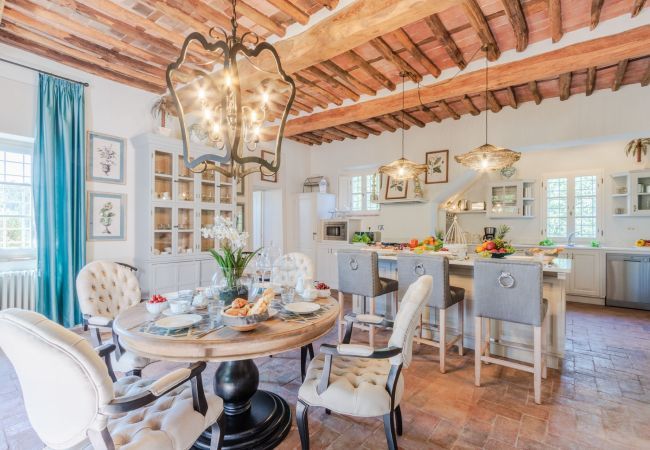 Villa in Lucca - Villa Domus Francigena Villa in Lucca - Villa Domus Francigena