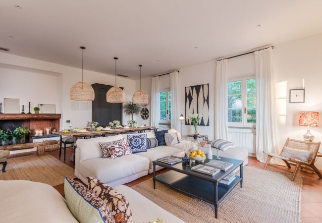 Villa in Pietrasanta - Villa Desiree Villa in Pietrasanta - Villa Desiree