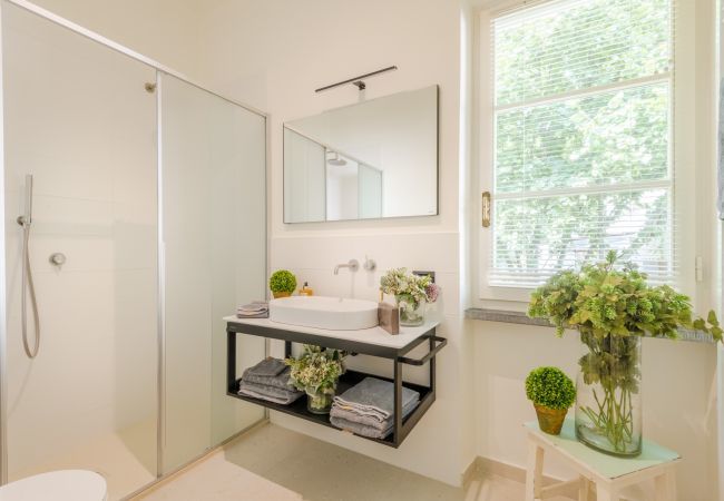 Villa in Pietrasanta - Villa Desiree Villa in Pietrasanta - Villa Desiree