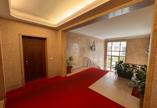 Ferienwohnung in Milano - San Babila Design Apartment R&R Ferienwohnung in Milano - San Babila Design Apartment R&R