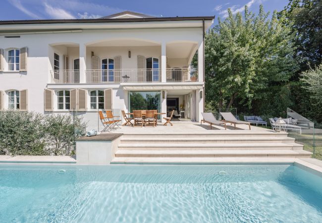 Villa in Lucca - Villa Ivona Villa in Lucca - Villa Ivona