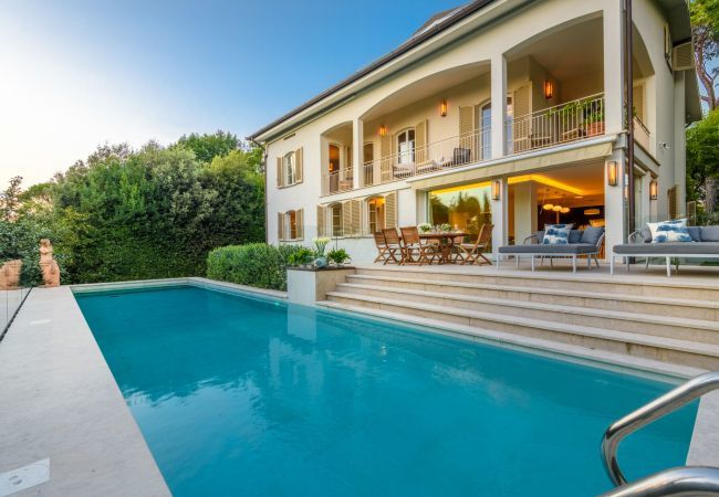 Villa in Lucca - Villa Ivona Villa in Lucca - Villa Ivona