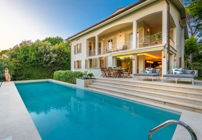 Villa in Lucca - Villa Ivona Villa in Lucca - Villa Ivona