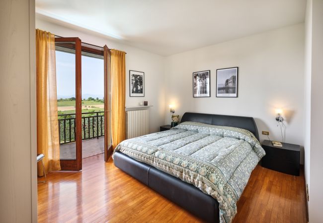 Villa in Lazise - VILLA CELEBRITY Villa in Lazise - VILLA CELEBRITY