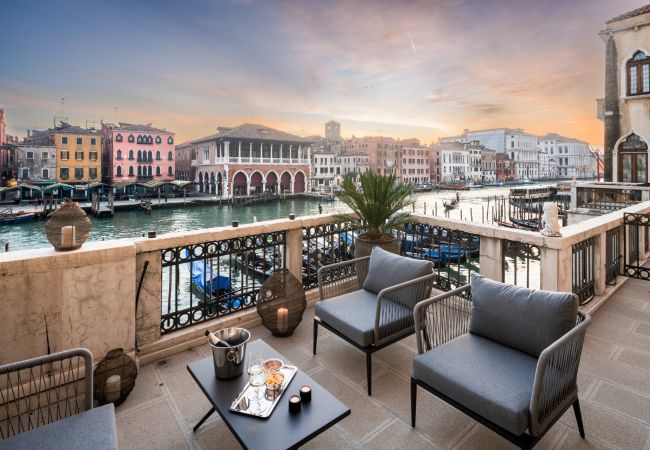 Ferienwohnung in Venedig - Grand canal luxury apartment with terrace R&R