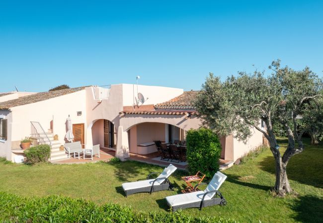 Villa in Porto San Paolo - Villa Pogelia Villa in Porto San Paolo - Villa Pogelia