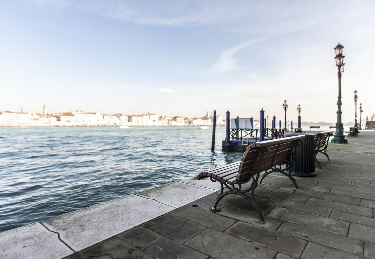 Ferienwohnung in Venedig - Molino Stucky Apartment Wi-Fi R&R