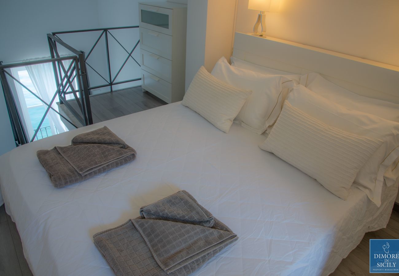 Ferienwohnung in Siracusa - Alfeo Bellevue, Romantic terrace sea view, by Dimo