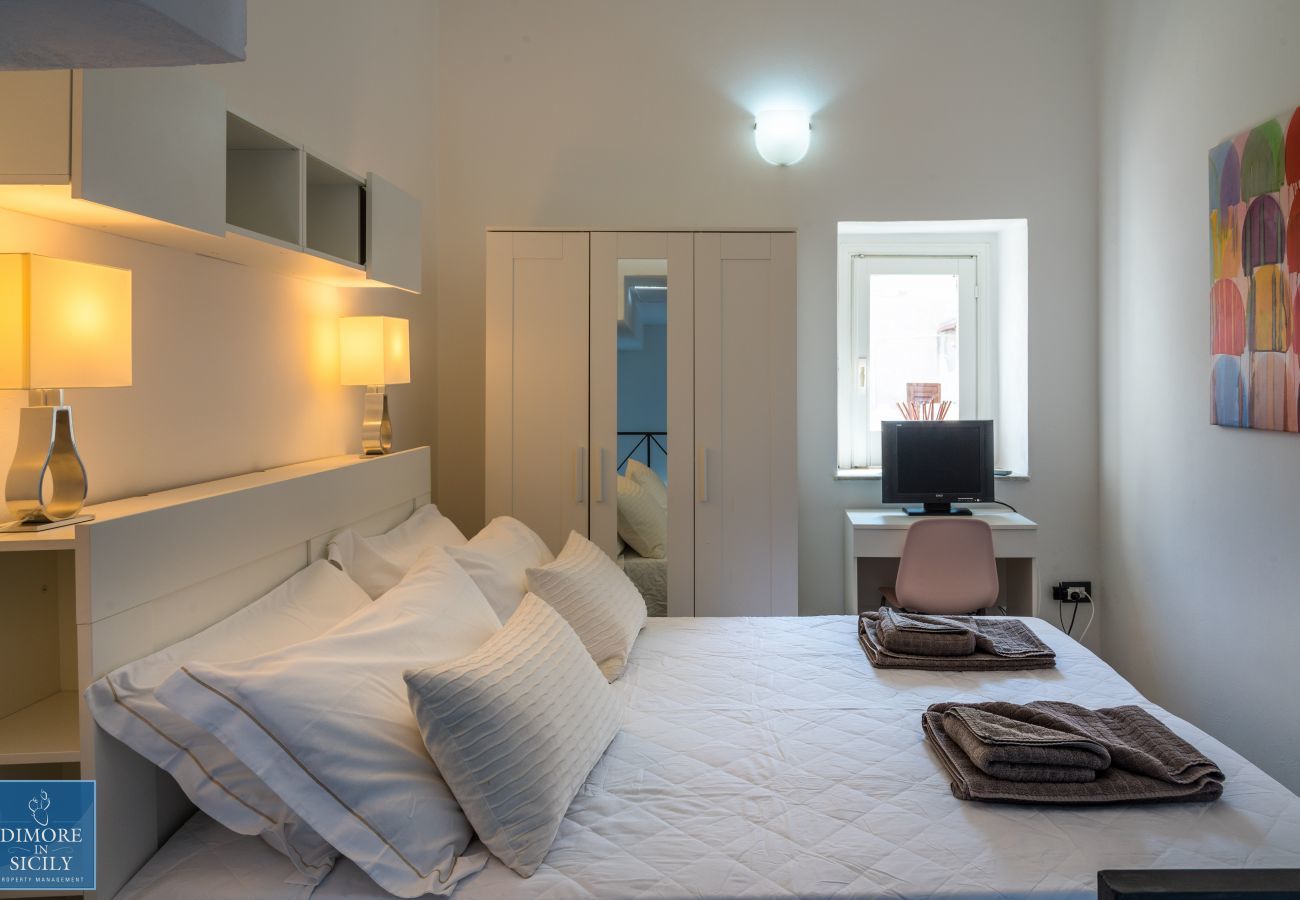 Ferienwohnung in Siracusa - Alfeo Bellevue, Romantic terrace sea view, by Dimo