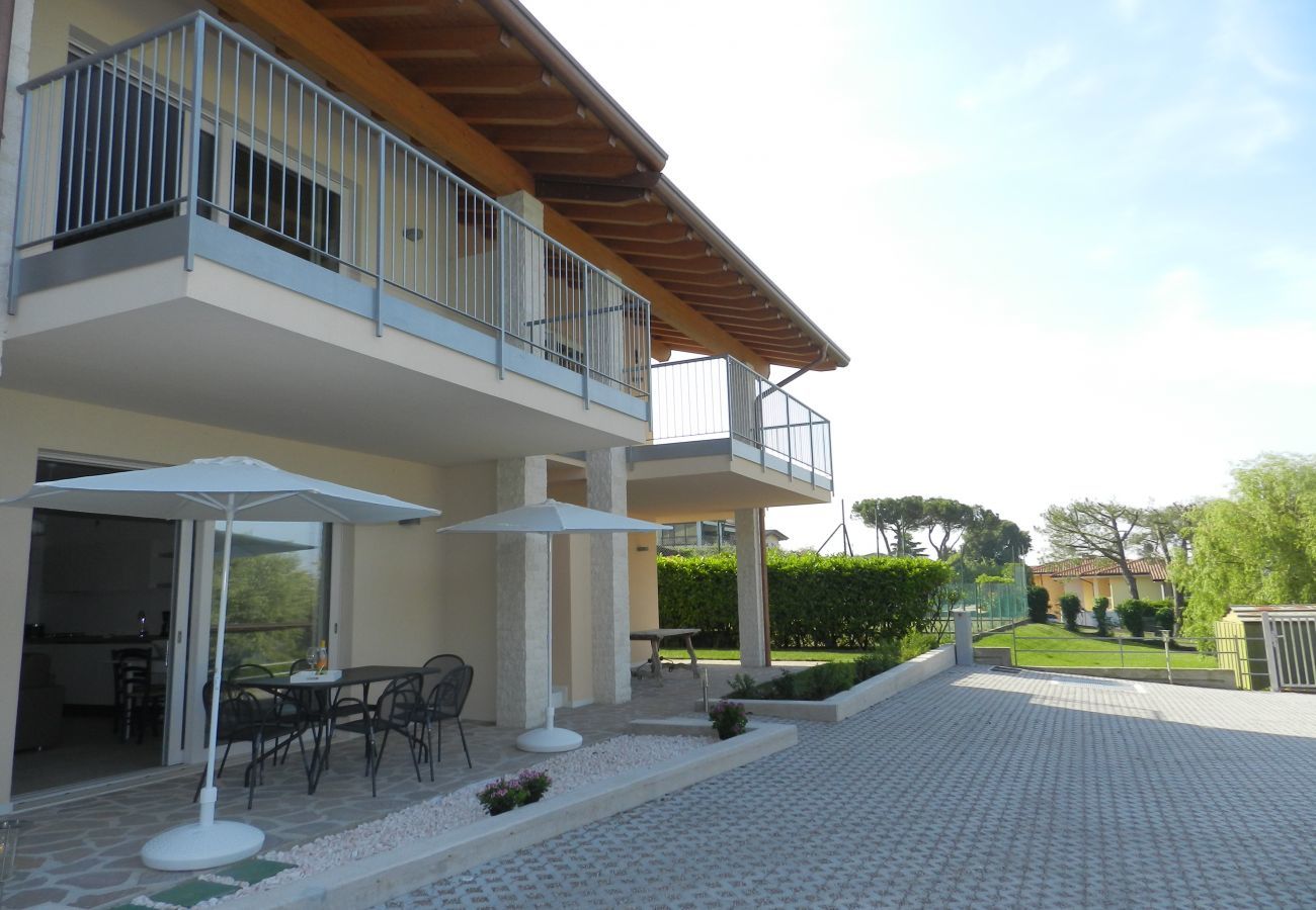 Ferienwohnung in Lazise - Regarda - Wohnung Brezza di Lago 1 mit Pool und Klimaanlage