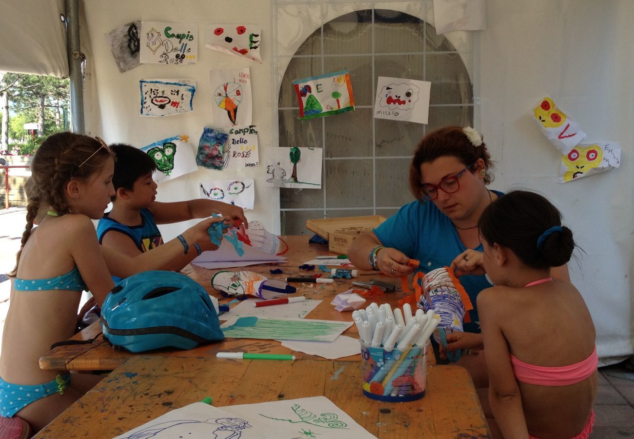 Ferienwohnung in Lazise - Regarda – Fewo Rosa Baccarat 5 für Kinder neben Strand 