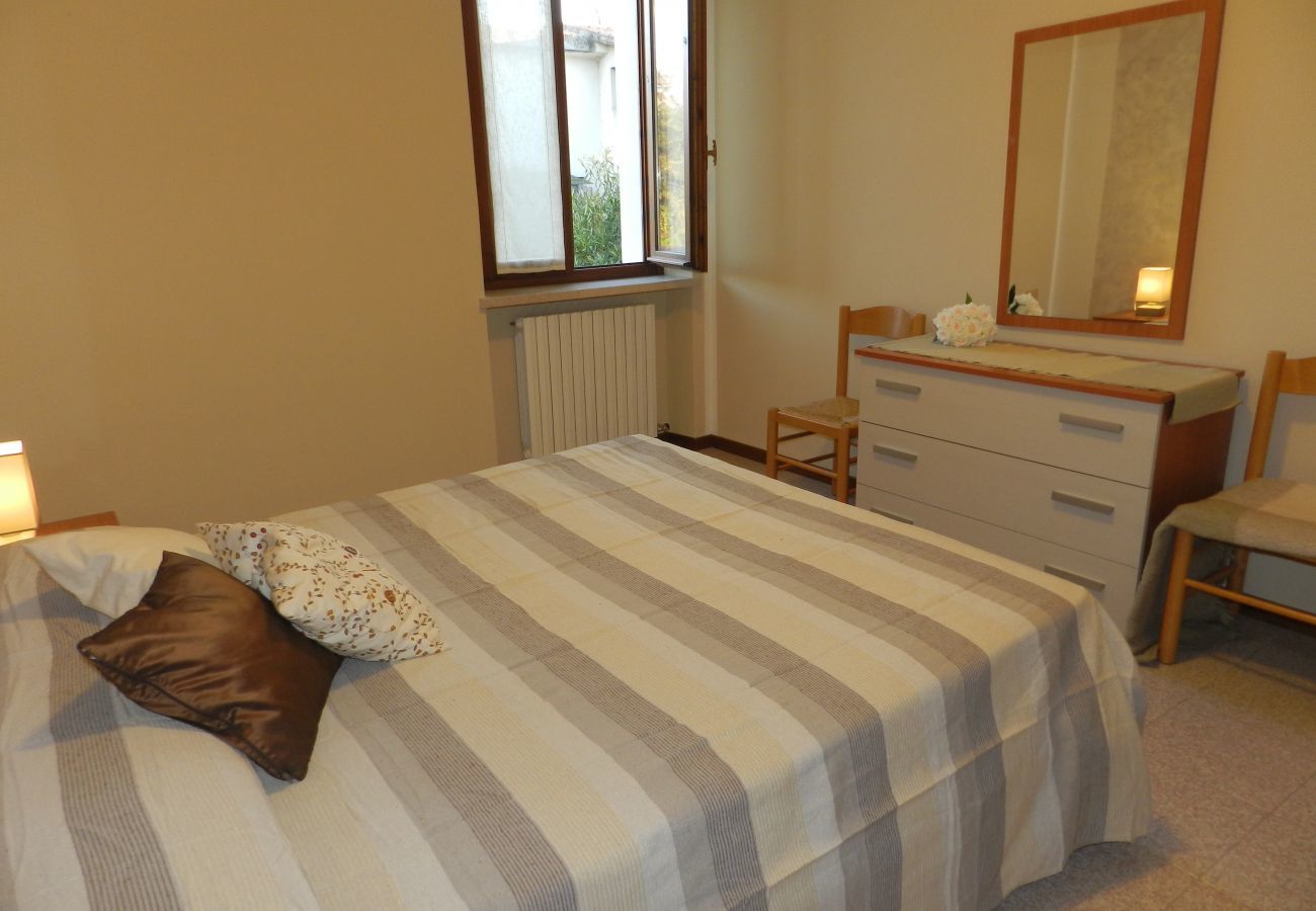 Ferienwohnung in Lazise - Regarda – FeWo Rosa Canina 8 mit Campingplatz und Strand Eintritt