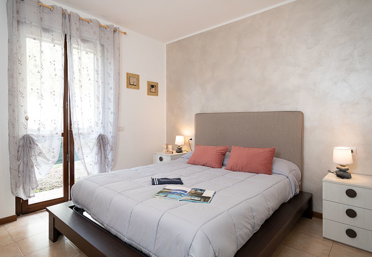 Ferienwohnung in Lazise - Regarda - Wohnung L'Archetto mit privat Garten, WLan, Pool