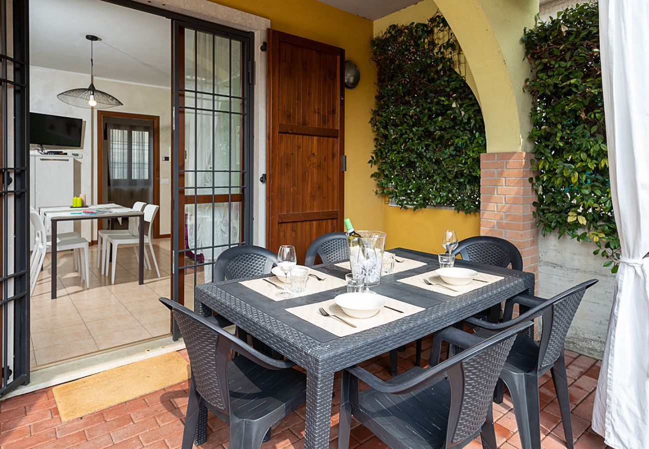 Ferienwohnung in Lazise - Regarda - Wohnung L'Archetto mit privat Garten, WLan, Pool