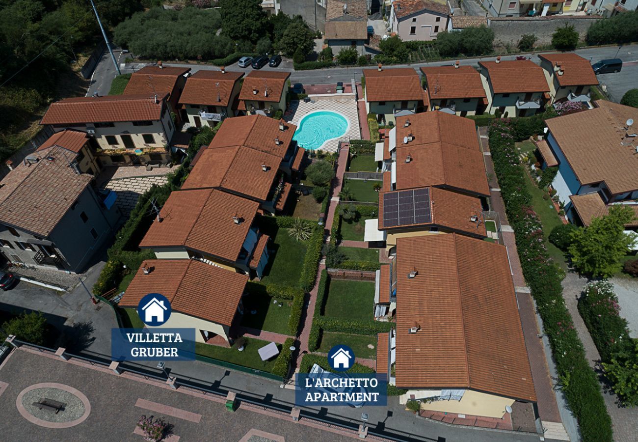 Ferienwohnung in Lazise - Regarda - Wohnung L'Archetto mit privat Garten, WLan, Pool