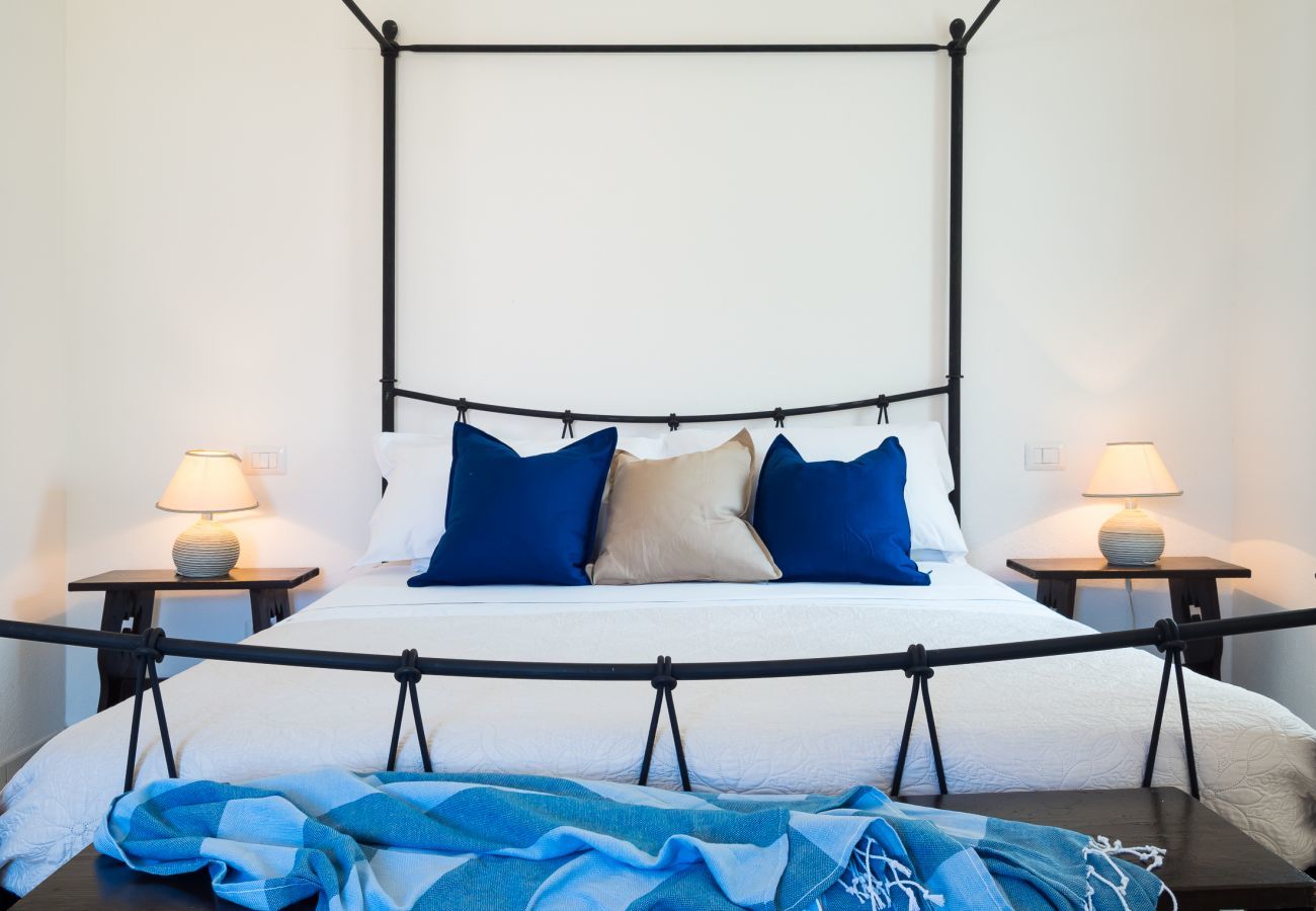 Chalet in Olbia - Villetta Bianca - moderne ferienvilla 8 schlafplätze, 400mt strand | KLODGE