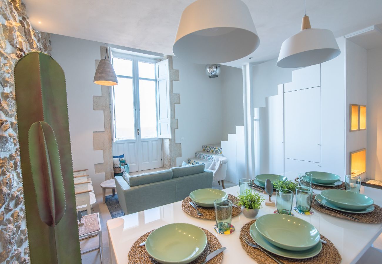 Ferienwohnung in Siracusa - Lio loft,romantic and stunning sea view apt