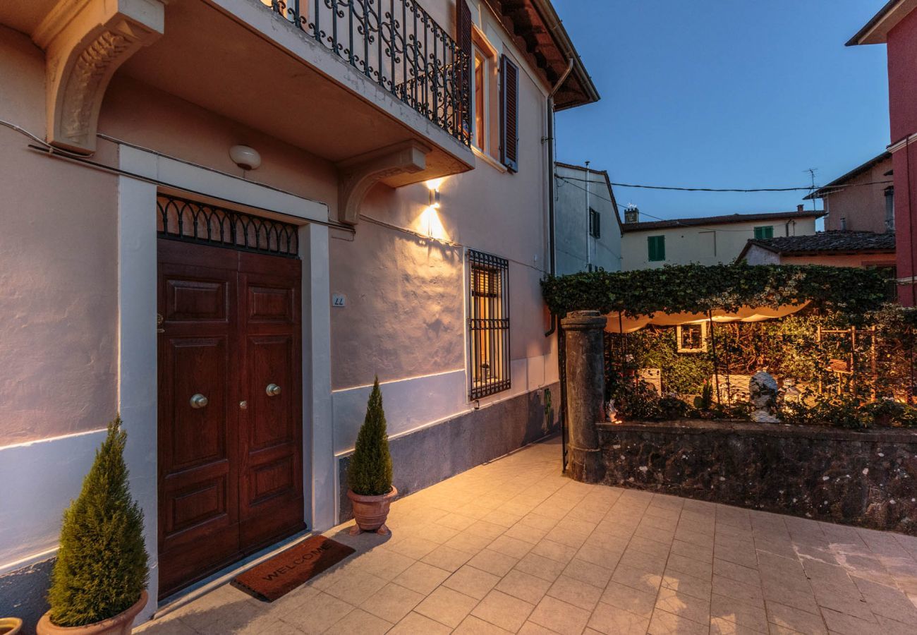 Villa in Barga - Villa Zia Franca