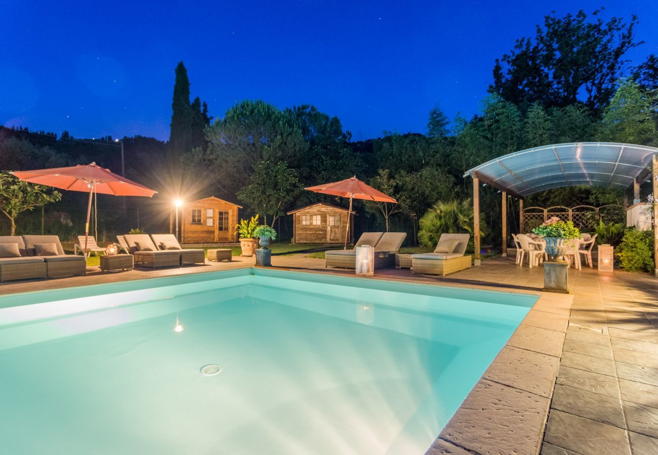 Villa in Camaiore - BICOCCHE FARMHOUSE: Country Stone Villa with Pool in Camaiore between Lucca & Beaches of Versilia