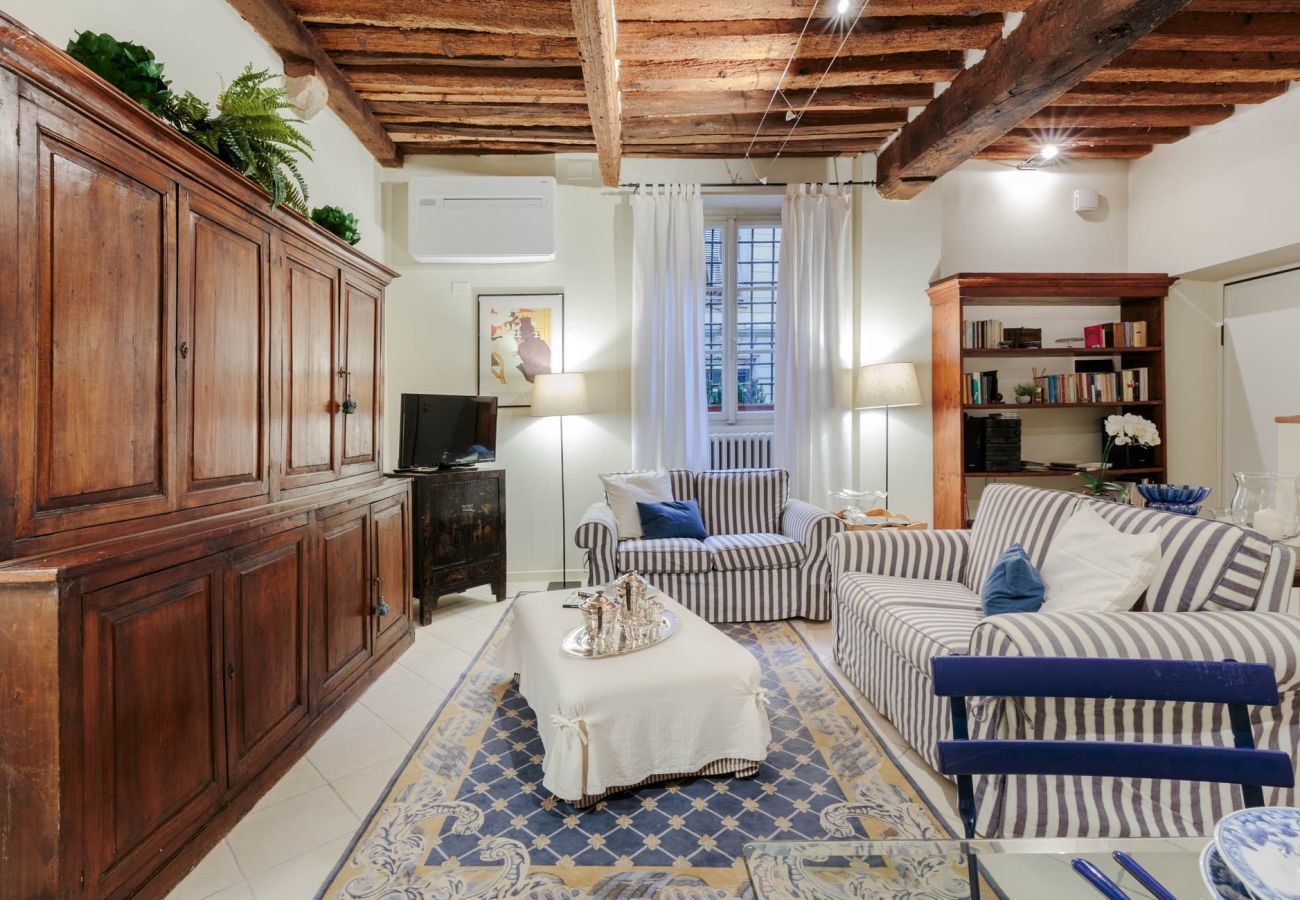 Ferienwohnung in Lucca - The 1400's Apartment