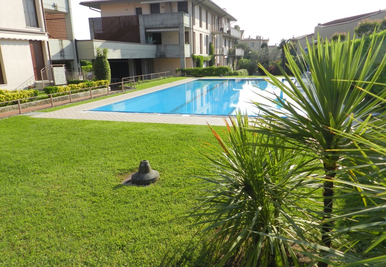 Ferienwohnung in Bardolino - Regarda - Zentral Wohnung mit Pool und Klimanlage