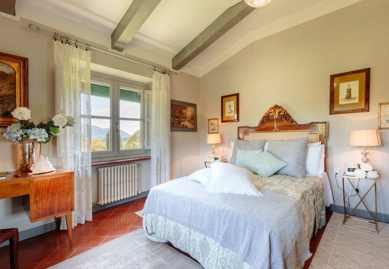 Villa in Lucca - VILLA D'AMICO, charming indulgence overlooking Lucca Town Centre