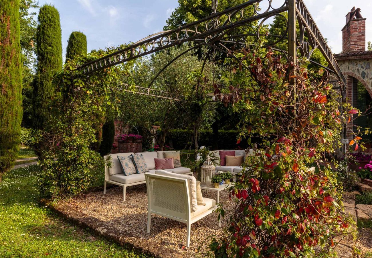 Villa in Orentano - Villa Medicea