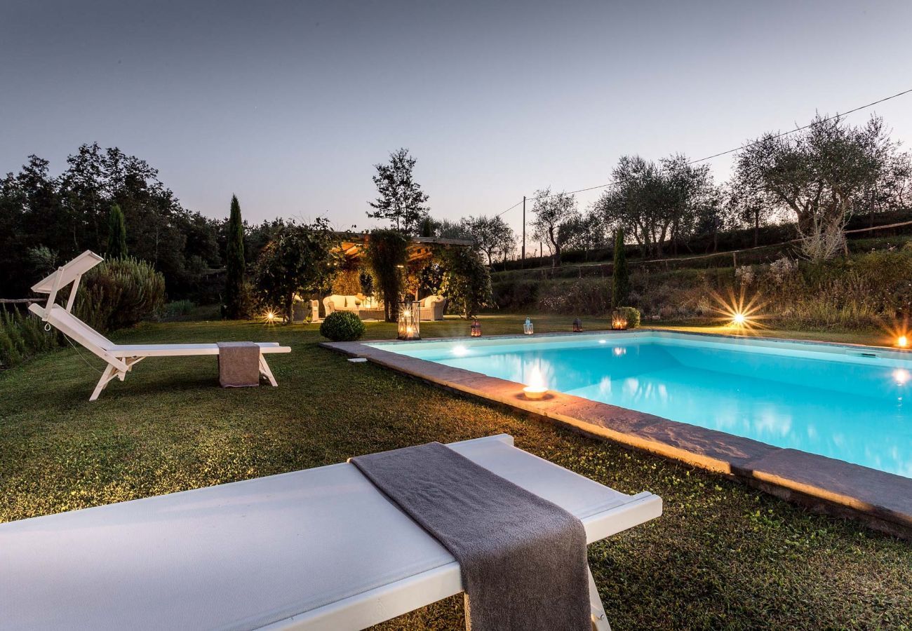 Villa in Lucca - VILLA QUERCIABELLA: Charm, Style and Pool on the Hills of Lucca