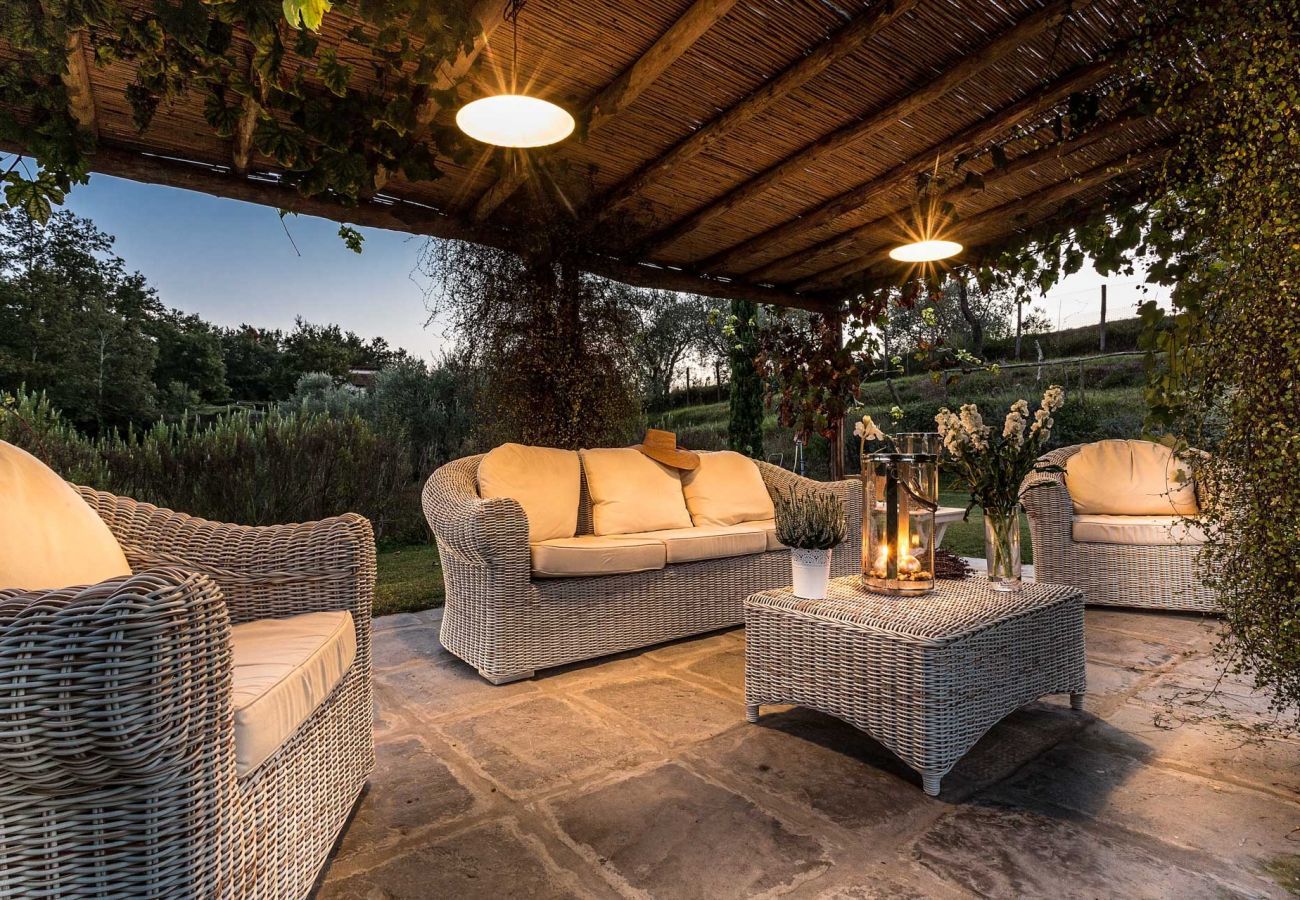 Villa in Lucca - VILLA QUERCIABELLA: Charm, Style and Pool on the Hills of Lucca