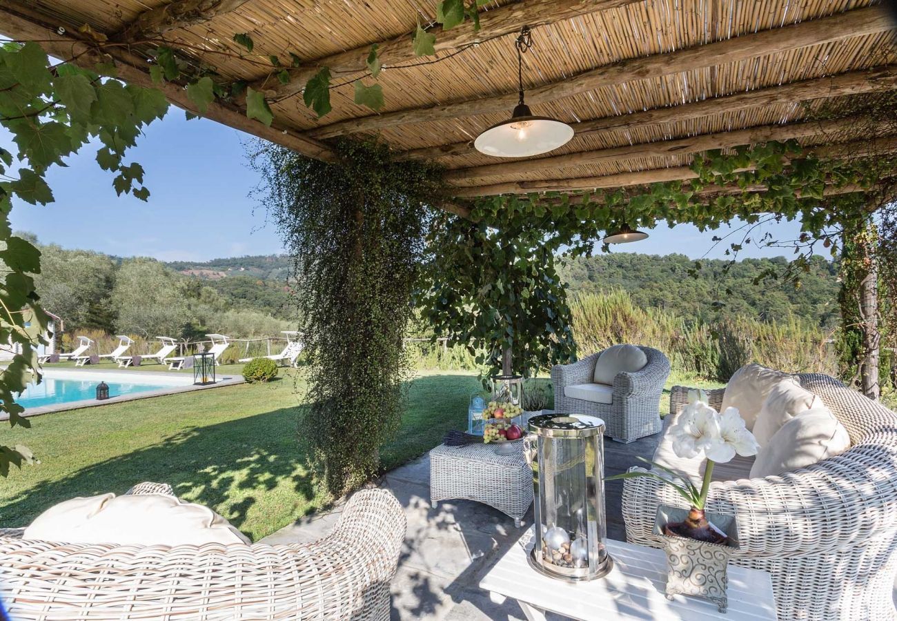 Villa in Lucca - VILLA QUERCIABELLA: Charm, Style and Pool on the Hills of Lucca