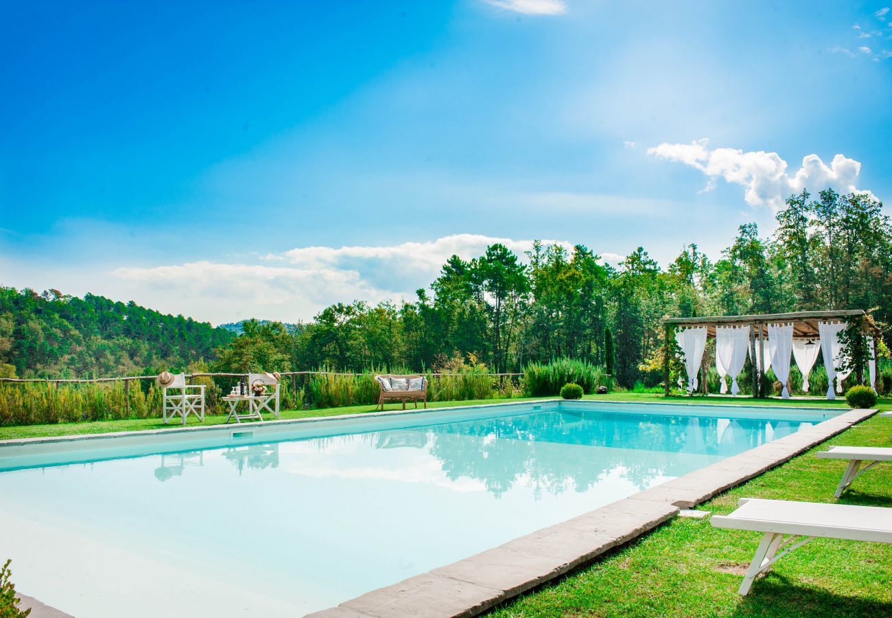 Villa in Lucca - VILLA QUERCIABELLA: Charm, Style and Pool on the Hills of Lucca