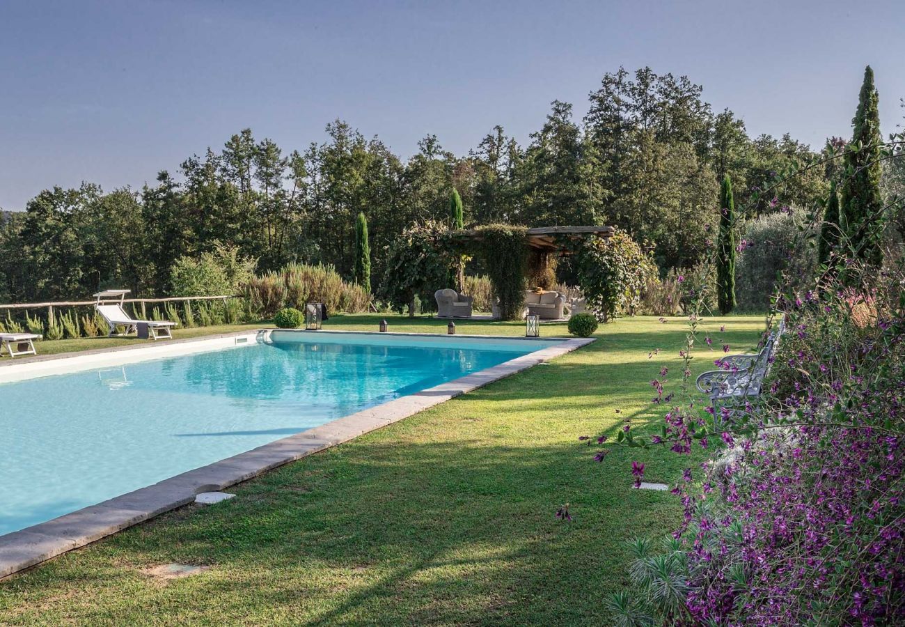 Villa in Lucca - VILLA QUERCIABELLA: Charm, Style and Pool on the Hills of Lucca