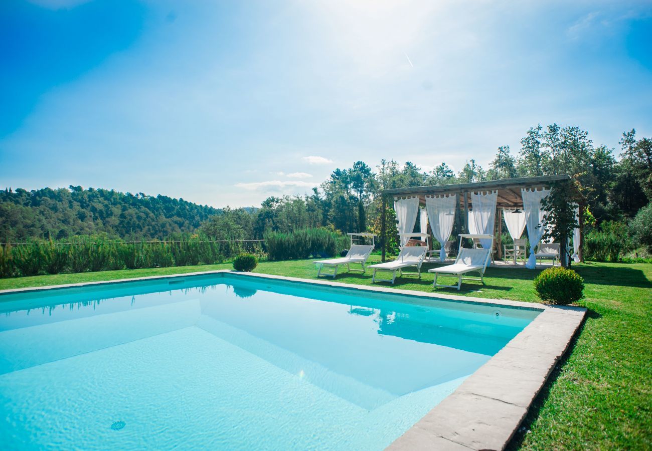 Villa in Lucca - VILLA QUERCIABELLA: Charm, Style and Pool on the Hills of Lucca