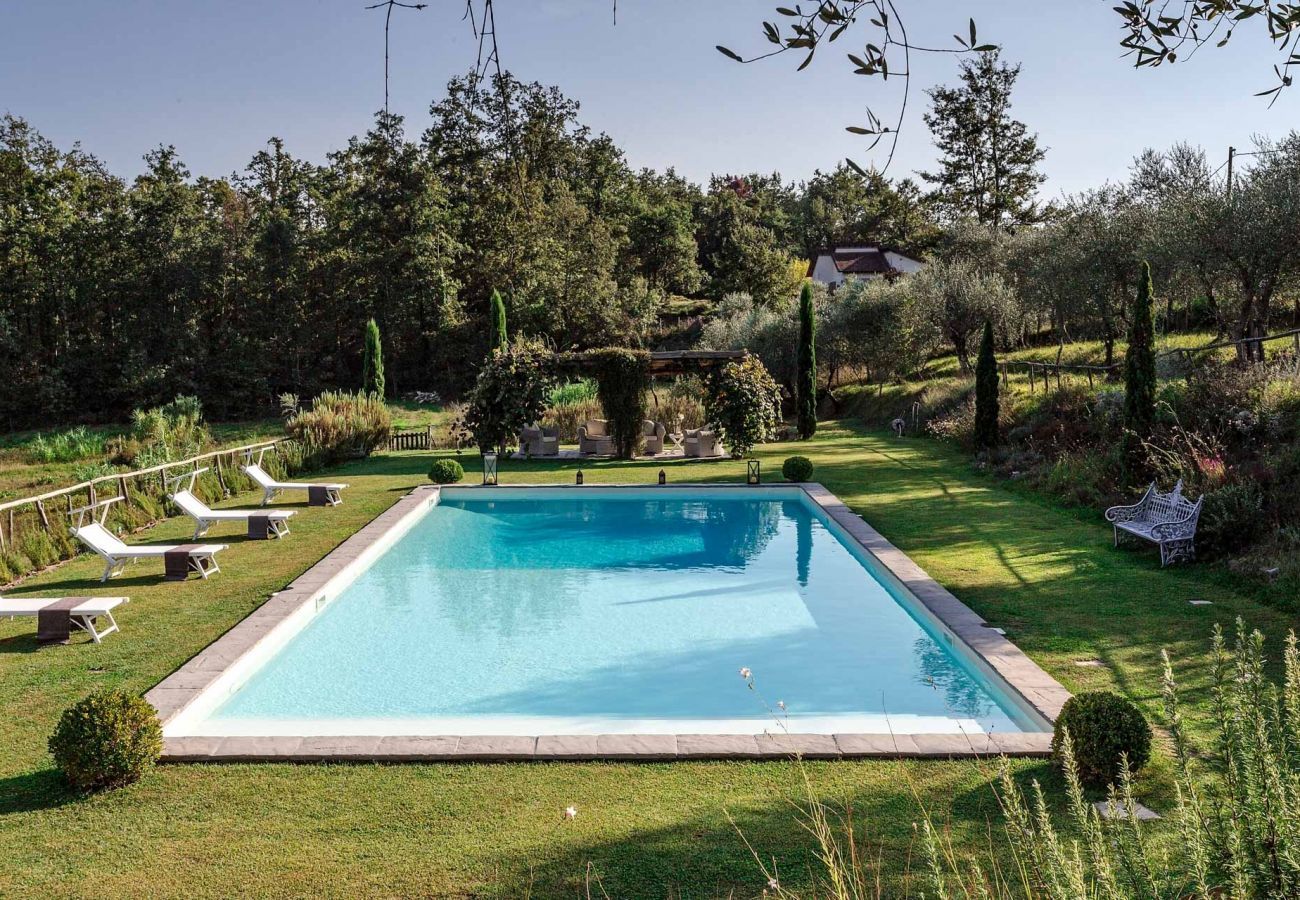 Villa in Lucca - VILLA QUERCIABELLA: Charm, Style and Pool on the Hills of Lucca