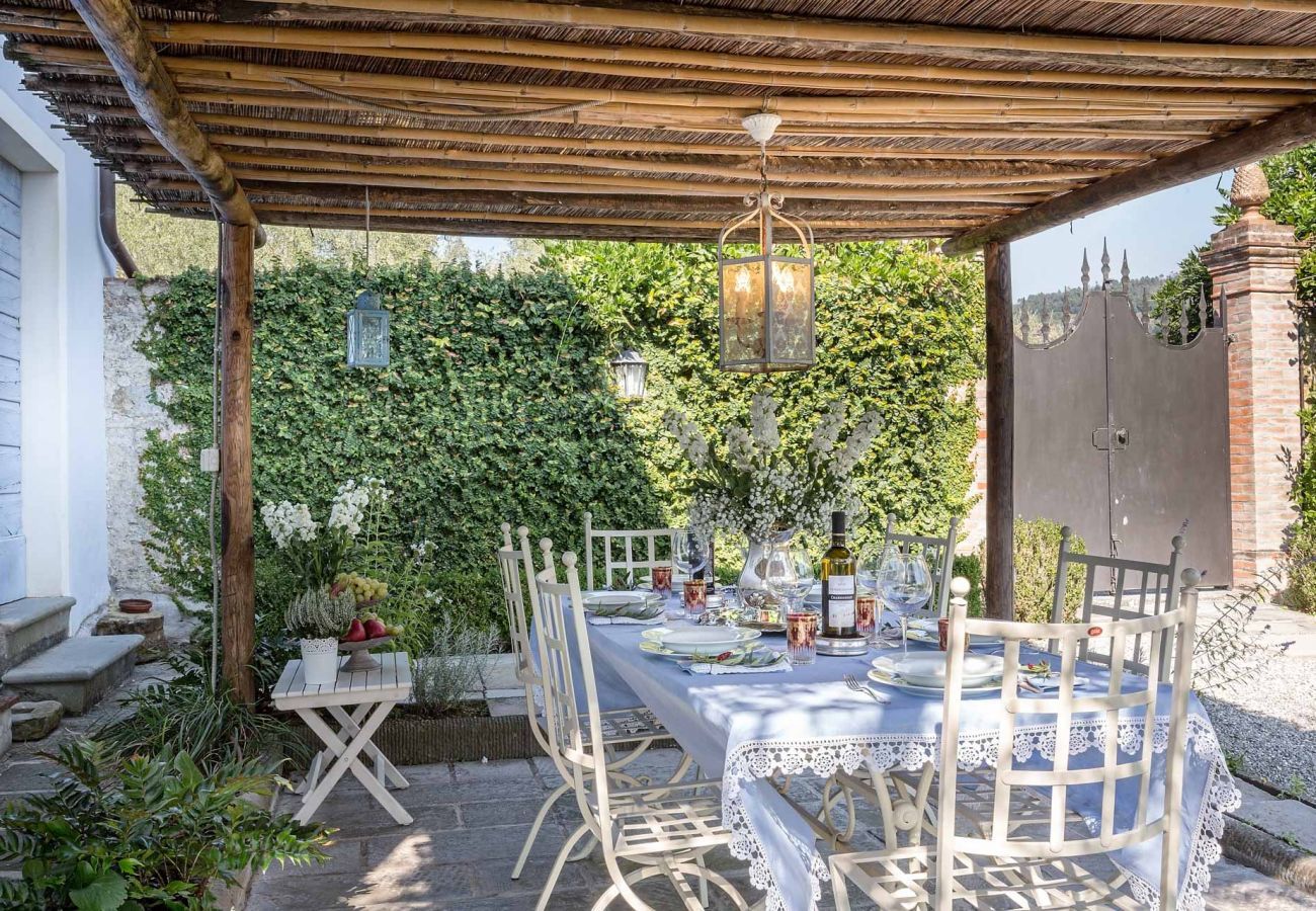 Villa in Lucca - VILLA QUERCIABELLA: Charm, Style and Pool on the Hills of Lucca